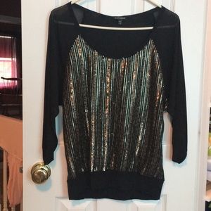 Express 3/4 length sleeve top with sequence